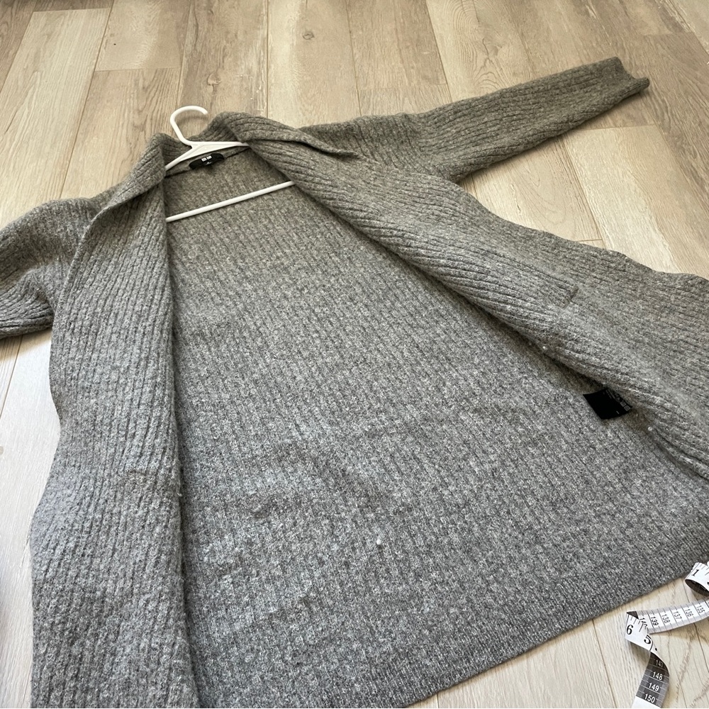 Uniqlo 100% Wool Ribbed Knit Cardigan Gray (Medium) - Picture 7 of 8